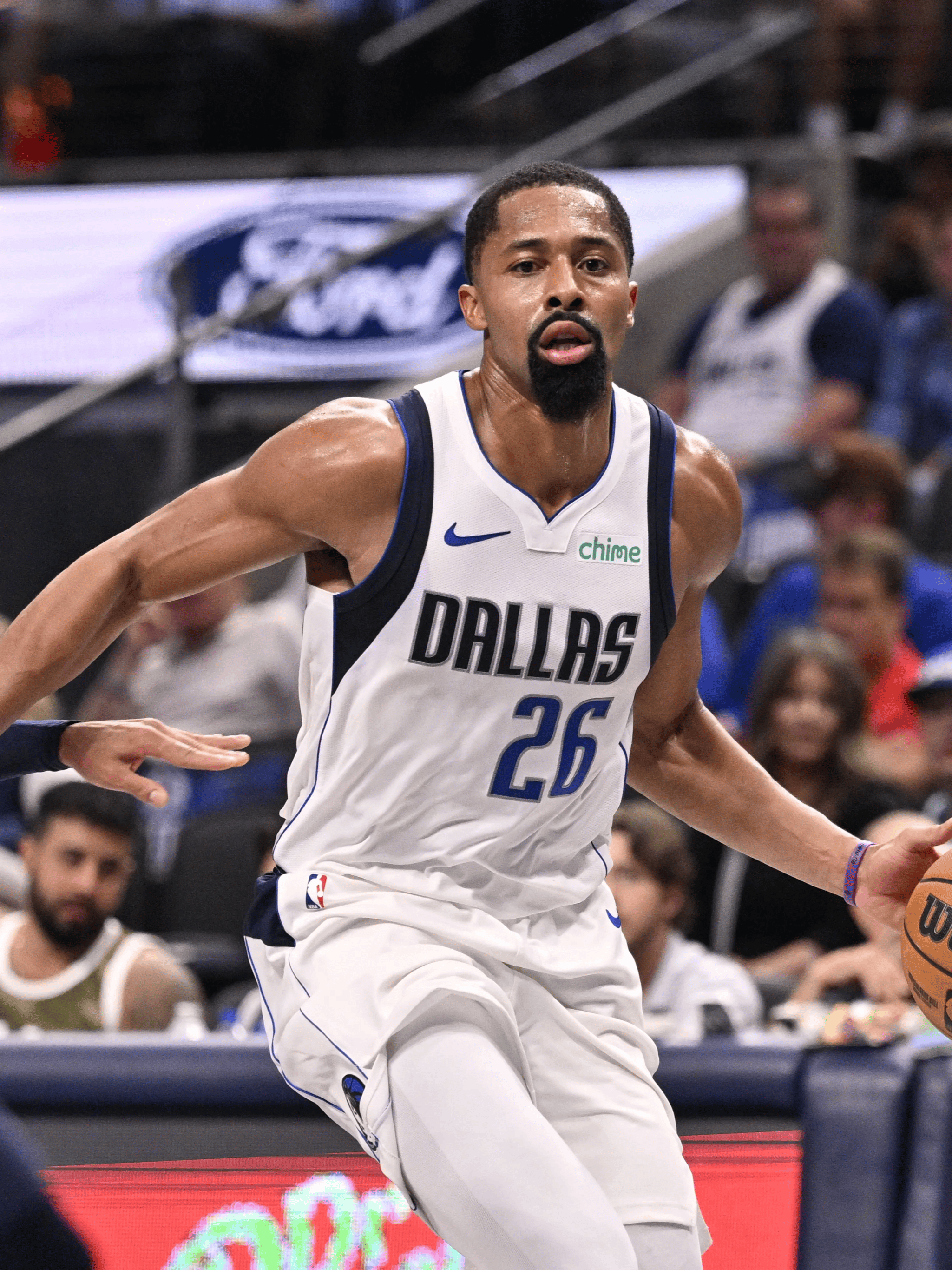 爱游戏在线 浓眉哥在切尔西比赛中绝杀，势不可挡引发热议！