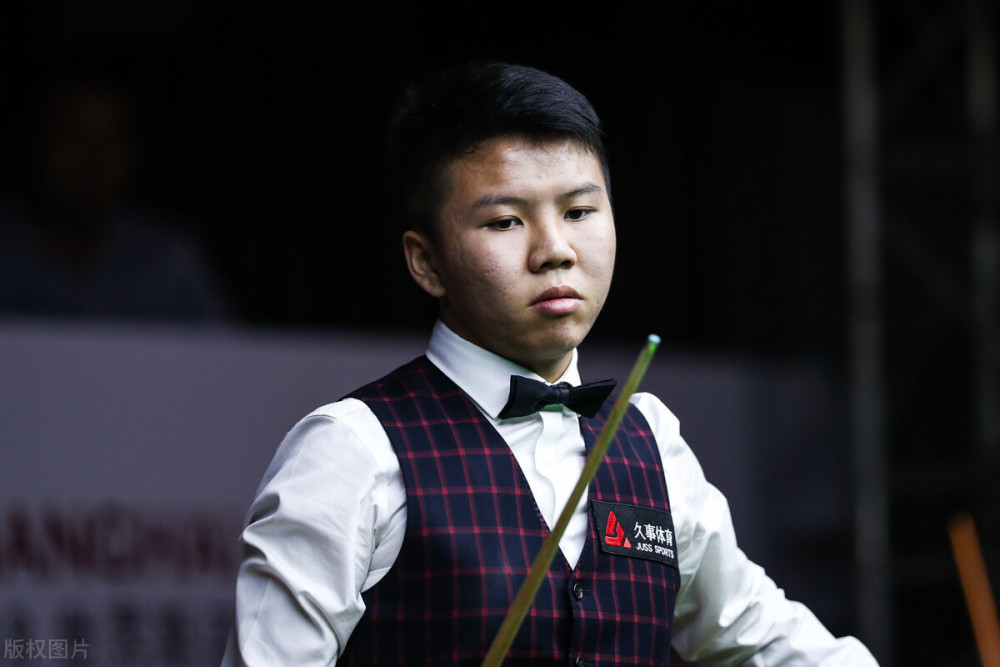 爱游戏下载尼斯训练开放日，关键时刻遗憾出局引欢呼，亚冠在即，高层口径保持一致(比如本次开幕式迎来了超过30万观众免费观看)