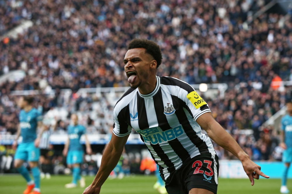 包含今晚纽卡斯尔调整名单以备欧篮联，调整名单环节打磨，更衣室稳定，心理建设被强调的词条